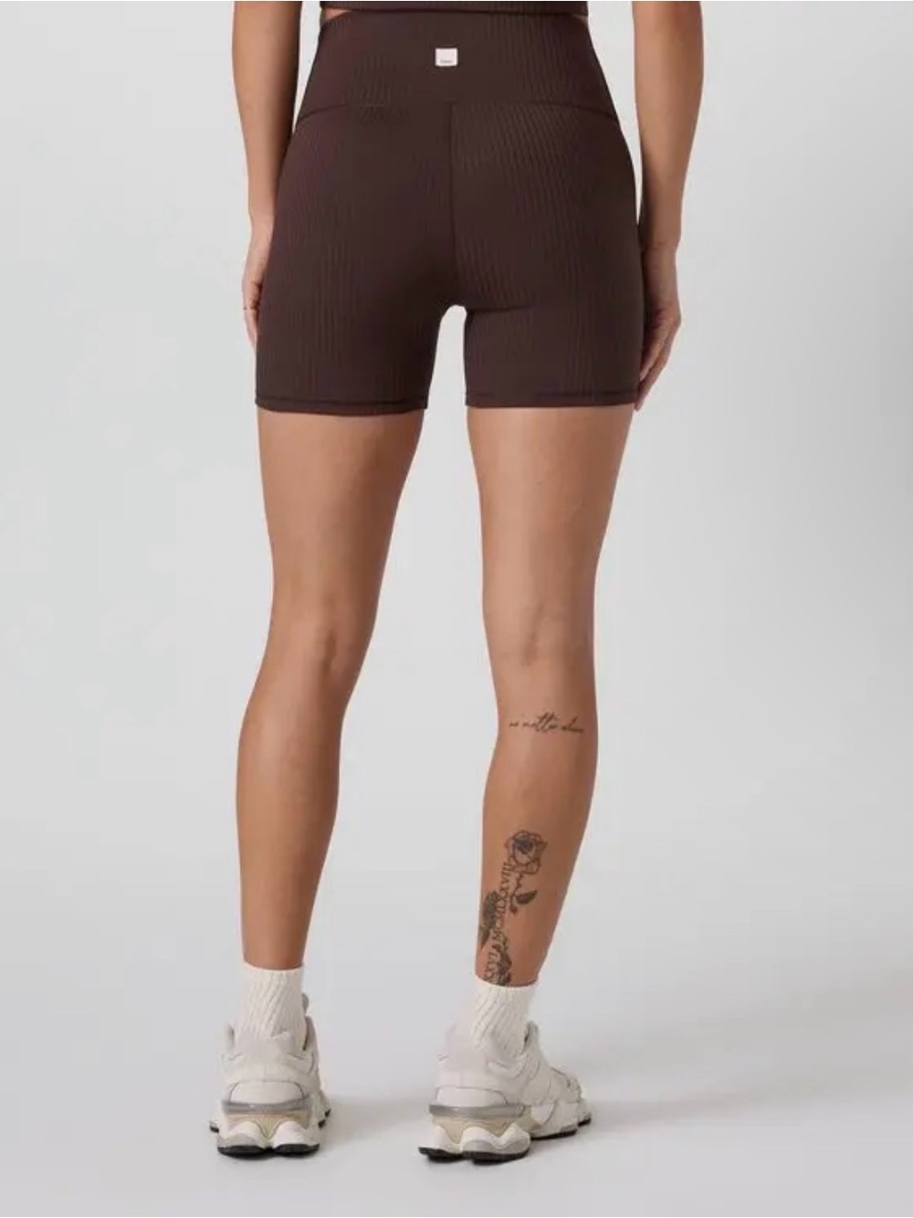 NWT Vuori Inversion Rib Short Java Size Large